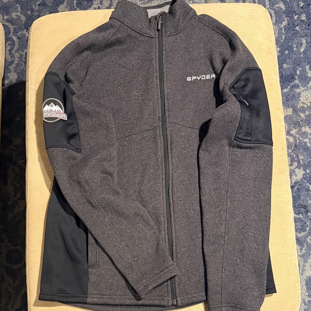 Men’s Spyder fleece jacket, size medium